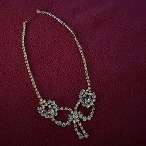 COSTUME JEWELRY SILVER & BLUE STONES HOOK CLOSURE